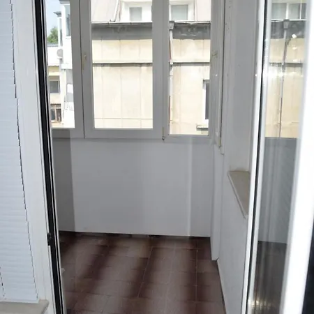 Central Apartament *